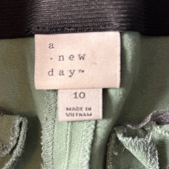 a new day Sage Green Side Zip Chinos Pants Spring Size 10 - Picture 2 of 11